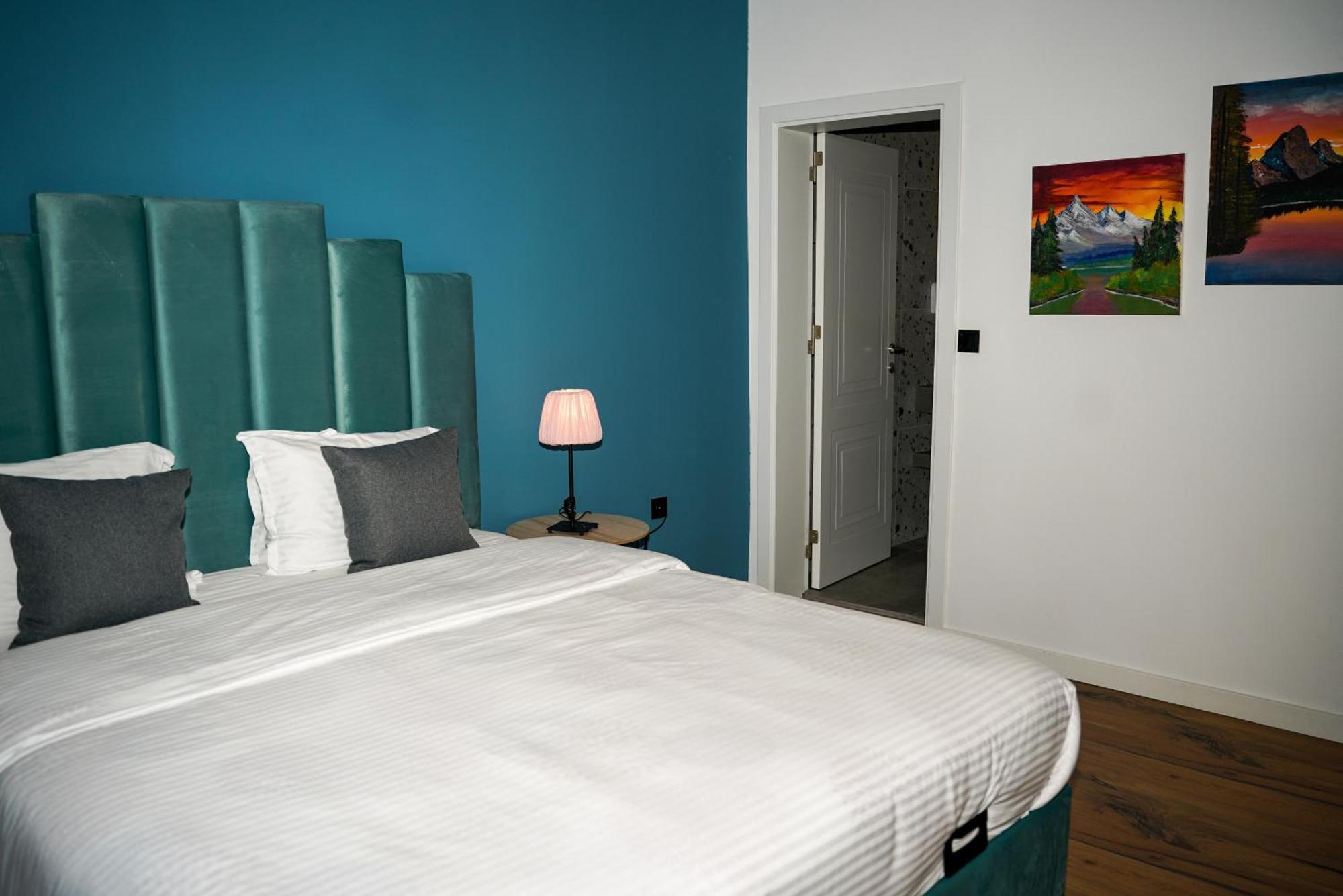 Ten Guest House Prishtine Bagian luar foto