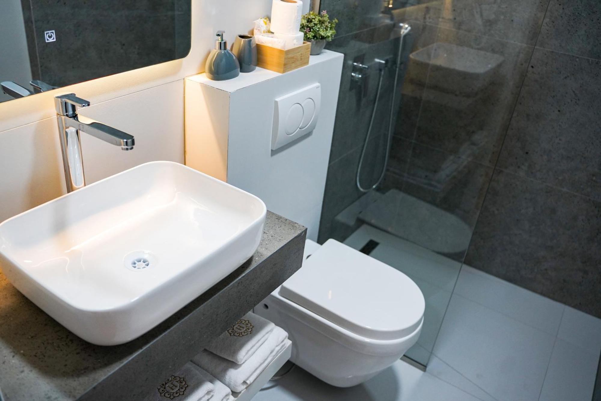 Ten Guest House Prishtine Bagian luar foto