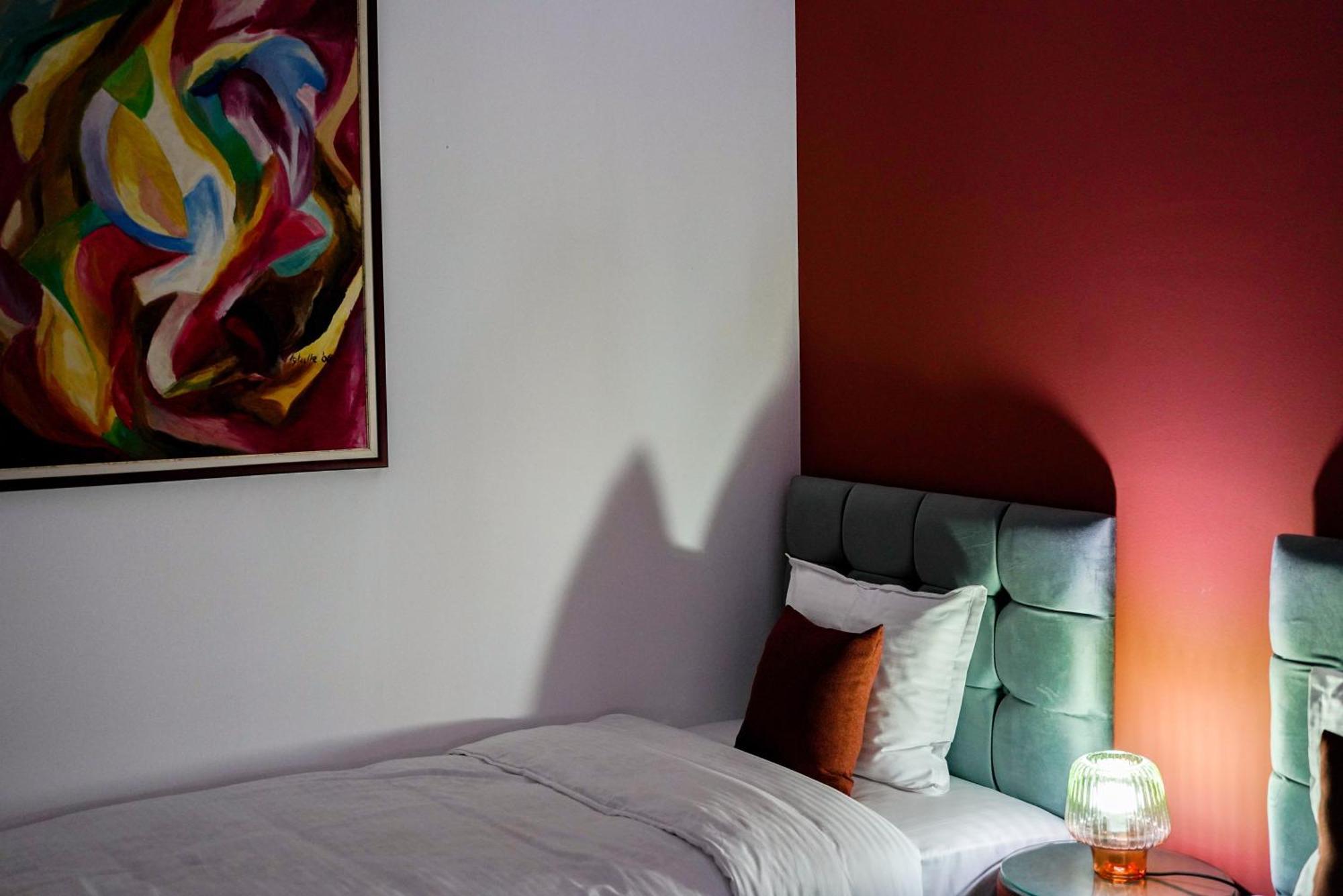Ten Guest House Prishtine Bagian luar foto